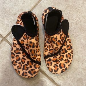 Kids water shoes, size 2